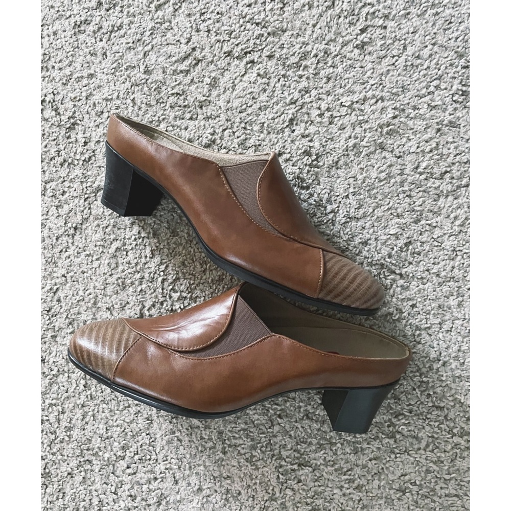 Munro American Cassie Leather Mules 6.5 New